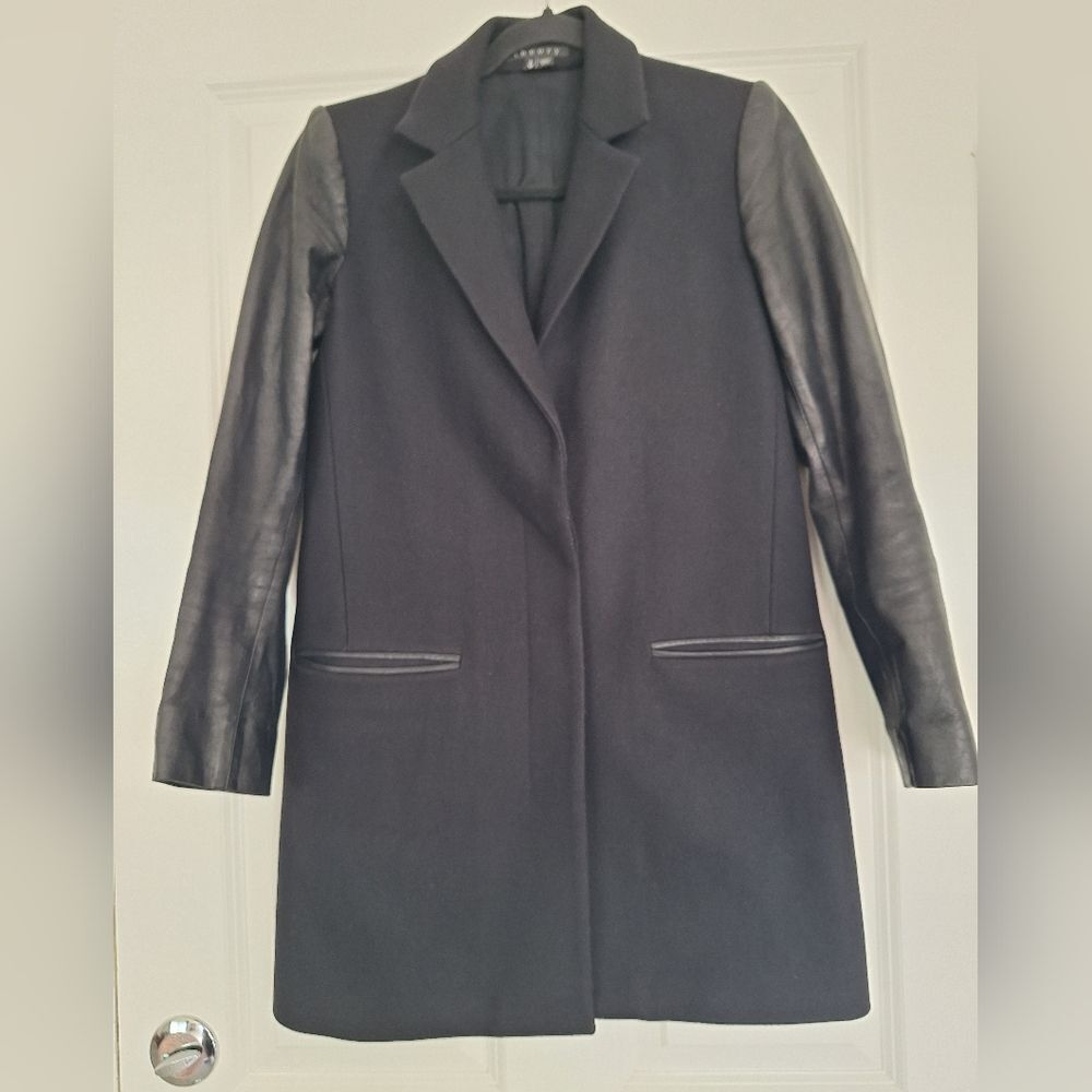 Theory Women's Black Coat with‎ Leather Sleevessize P/PT